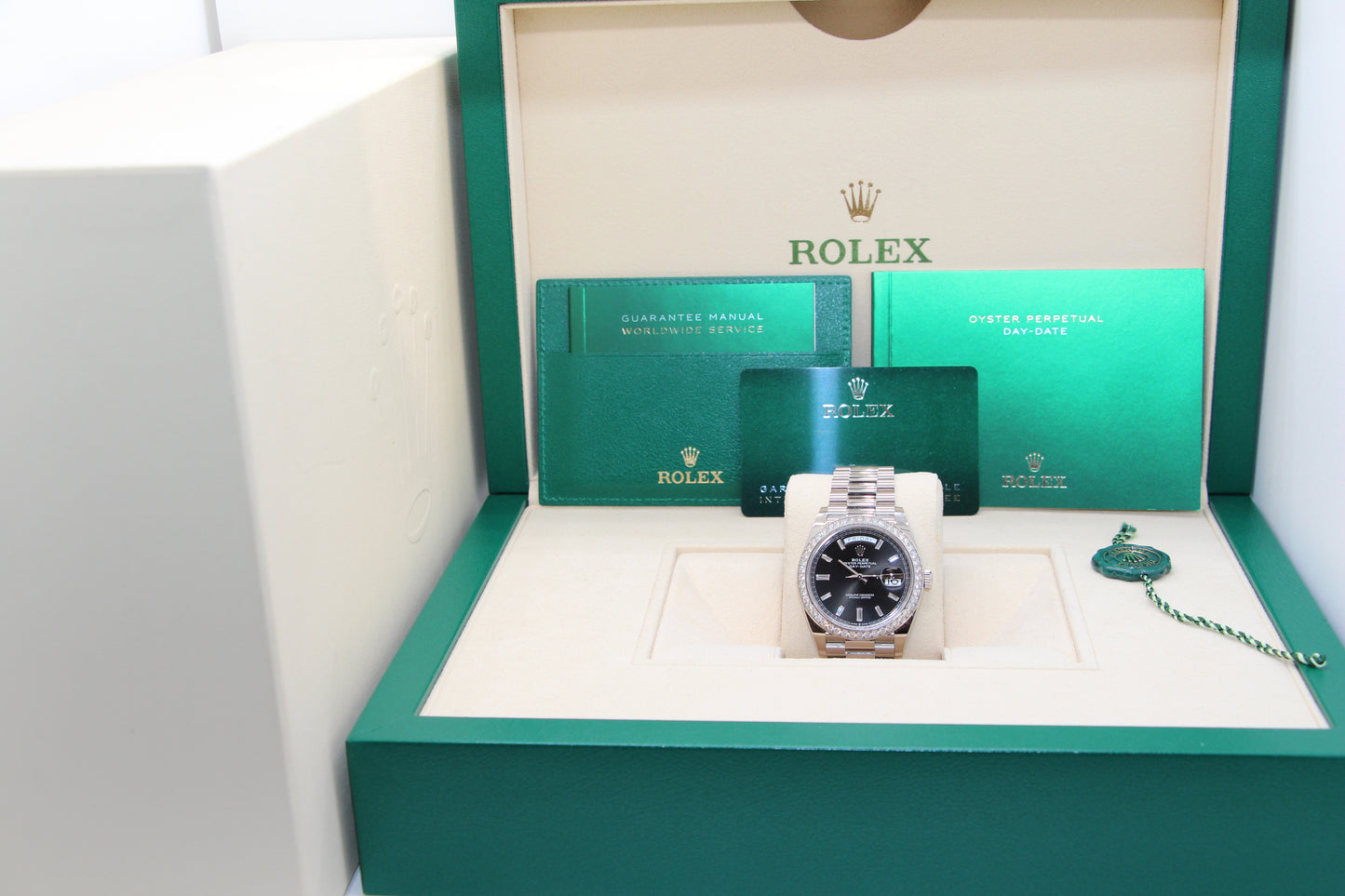 Rolex Day-Date 40 Baguette