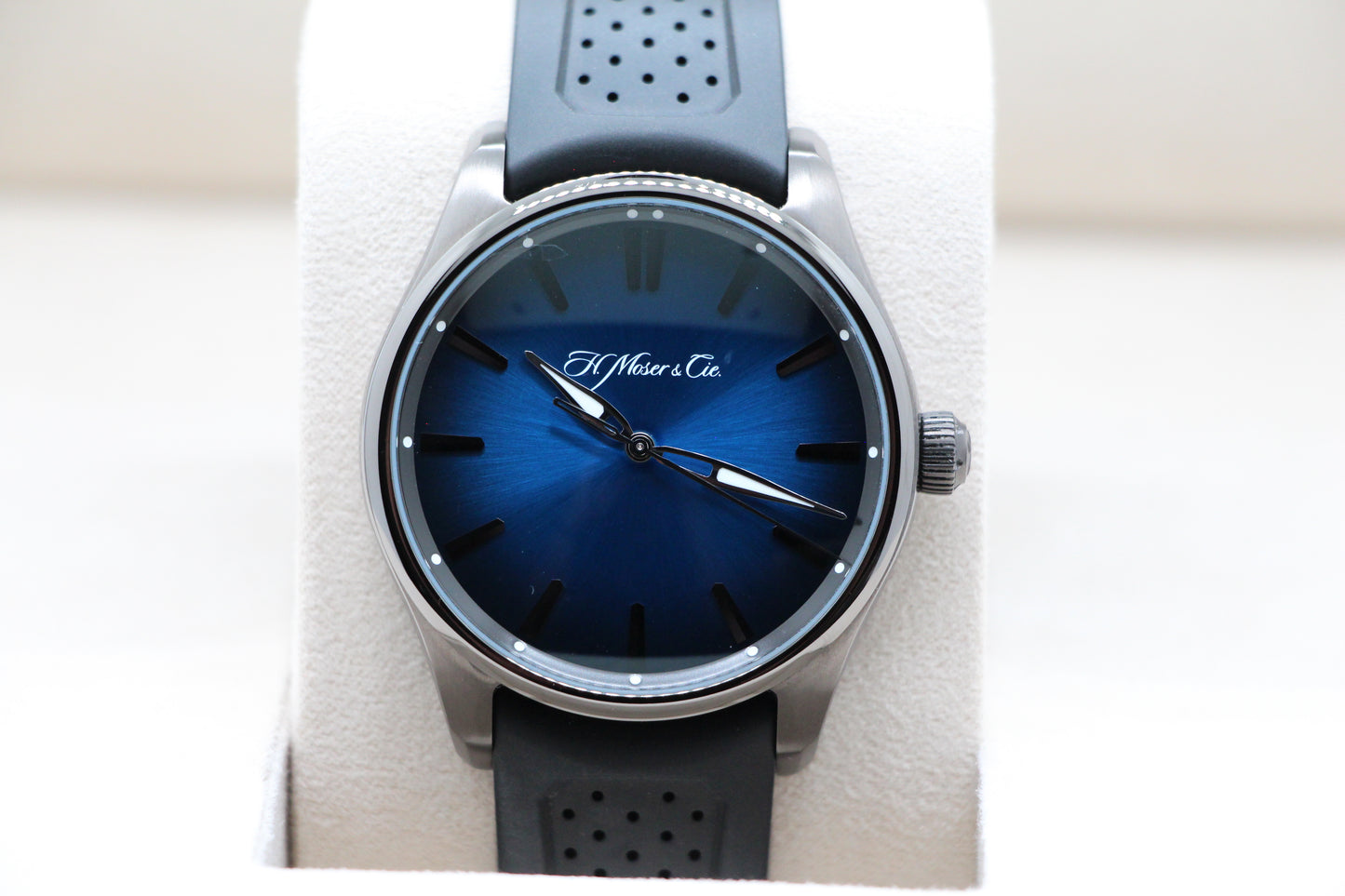 H. Moser & Cie Pioneer Centre Seconds Diamond