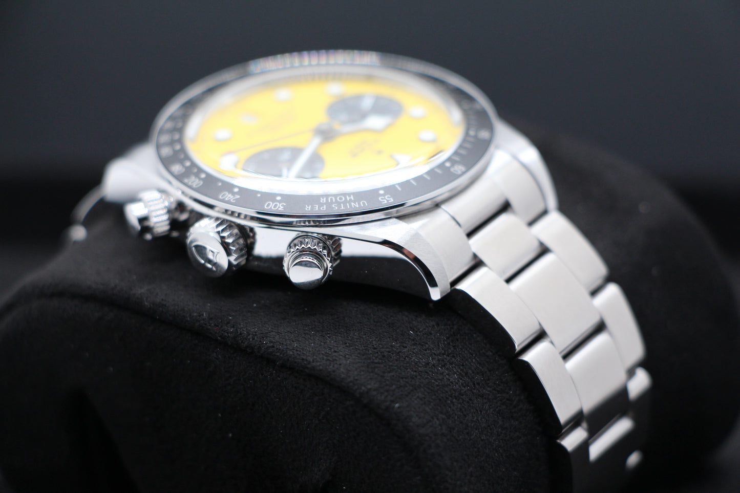 Tudor Black Bay Bumble Bee