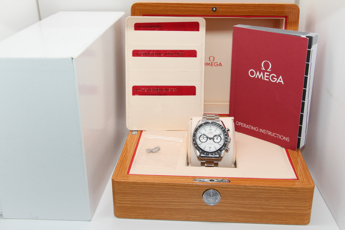 Omega Speedmaster Racing