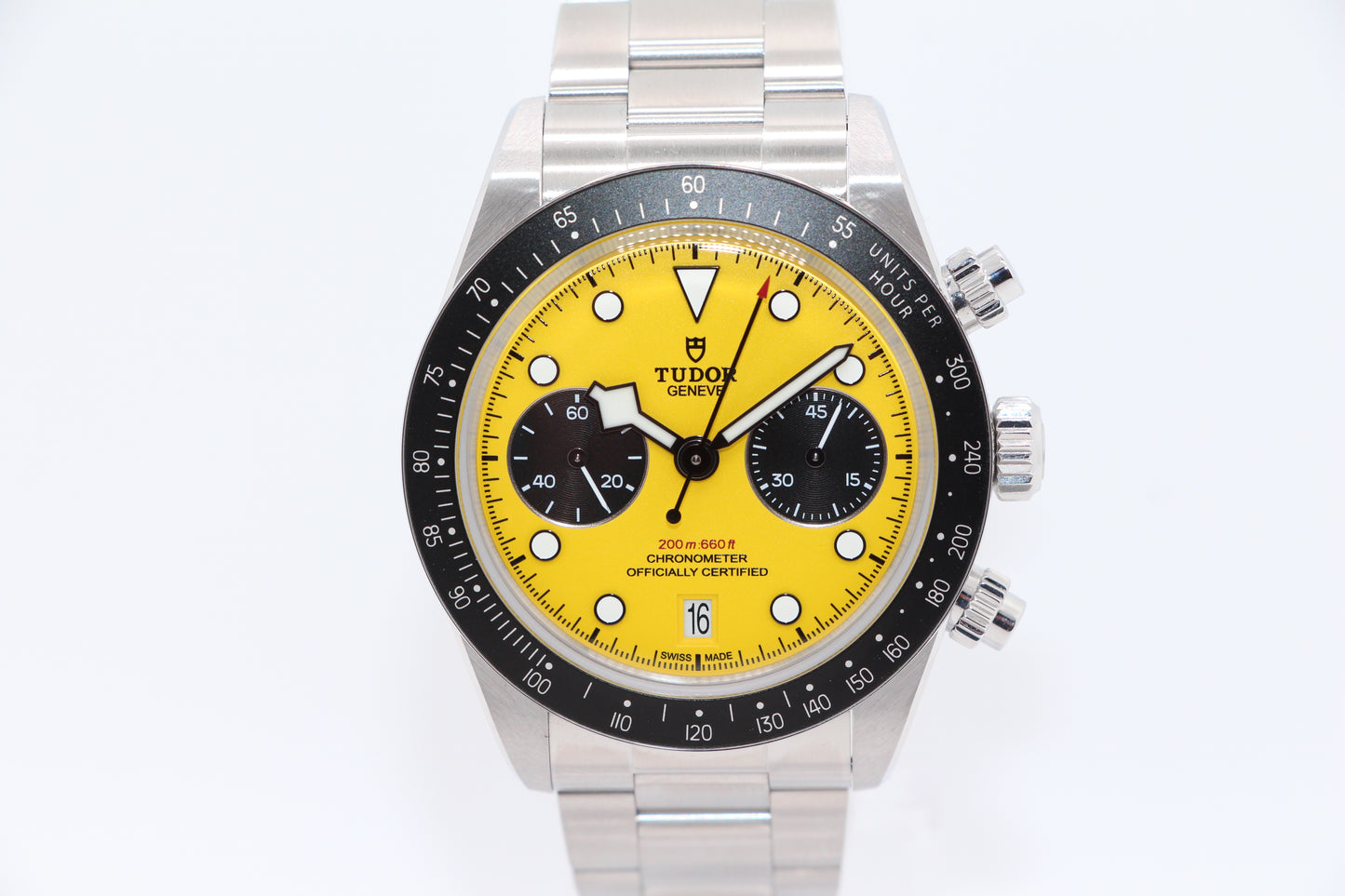 Tudor Black Bay Bumble Bee