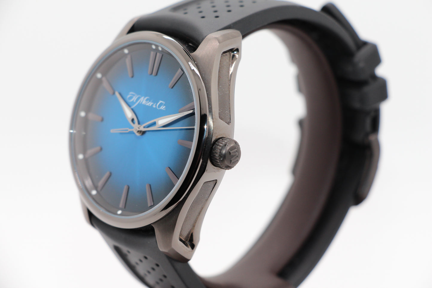 H. Moser & Cie Pioneer Centre Seconds Diamond