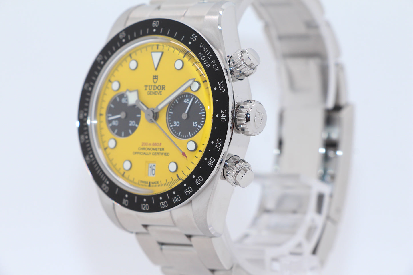Tudor Black Bay Bumble Bee
