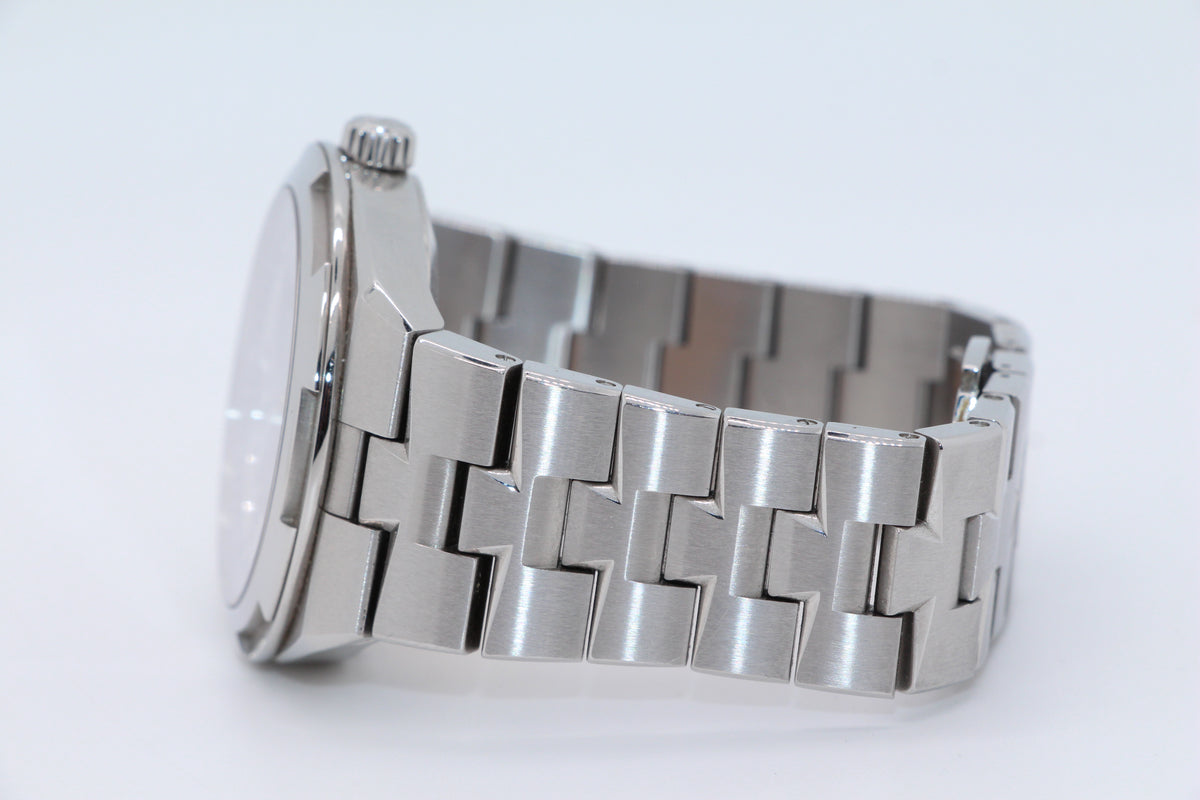 Vacheron Constantin Overseas