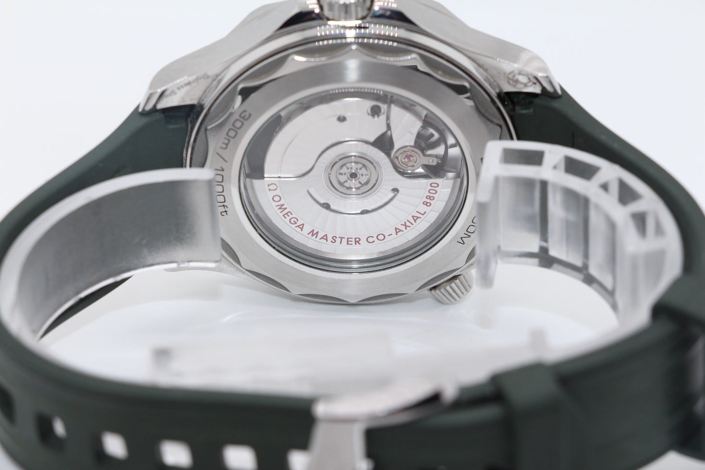 Omega SMP 300M Grün