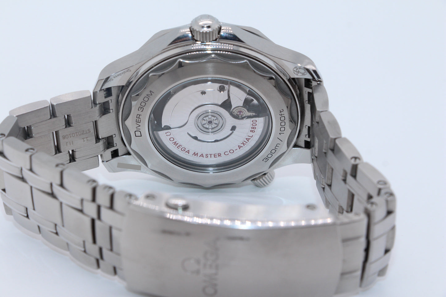 Omega SMP 300M Weiss