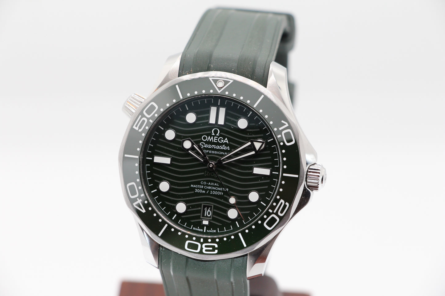 Omega SMP 300M Grün