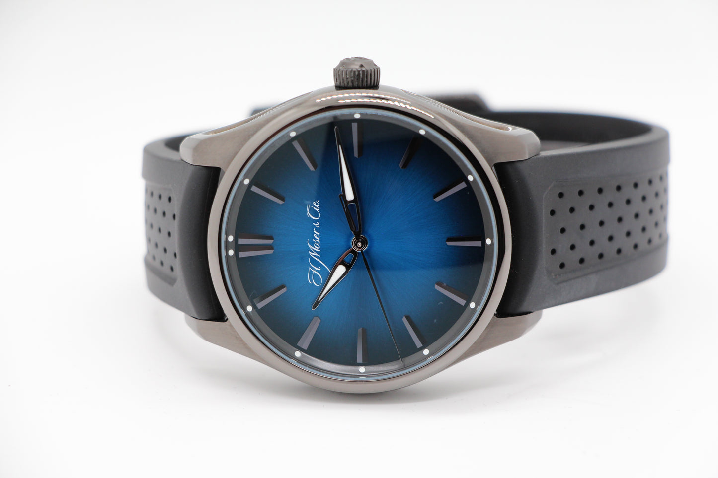H. Moser & Cie Pioneer Centre Seconds Diamond