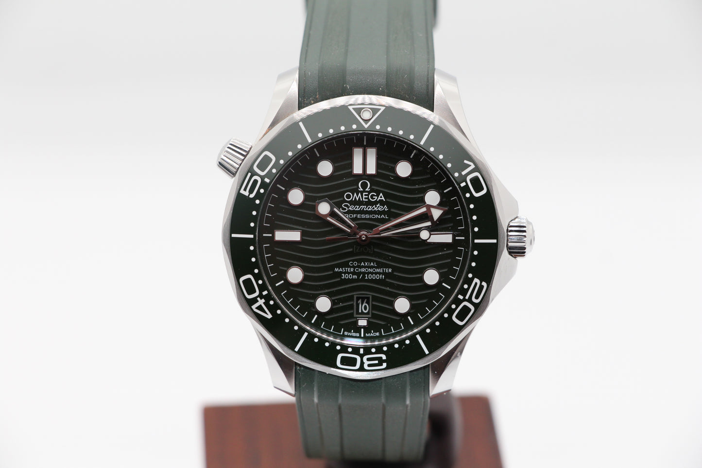 Omega SMP 300M Grün