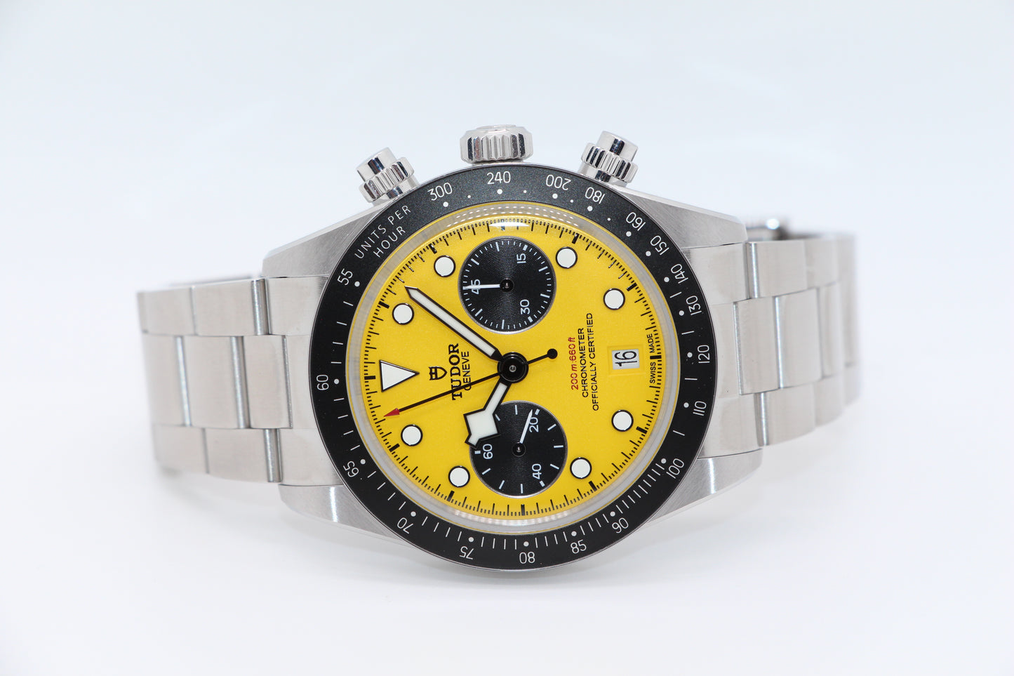 Tudor Black Bay Bumble Bee
