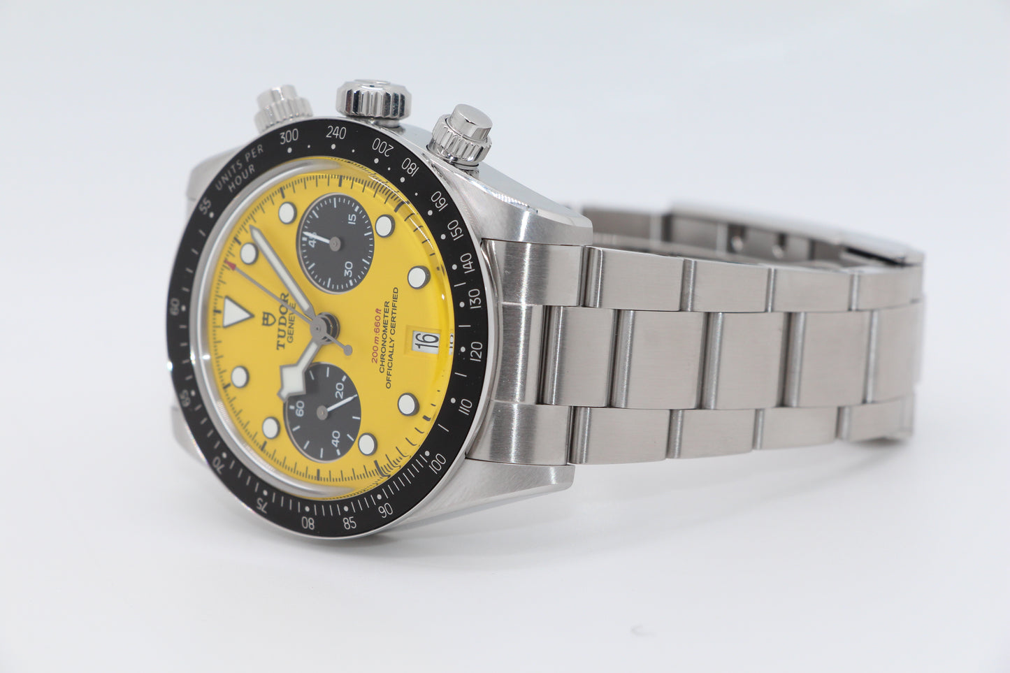 Tudor Black Bay Bumble Bee