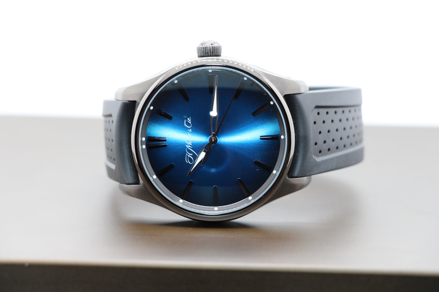 H. Moser & Cie Pioneer Centre Seconds Diamond